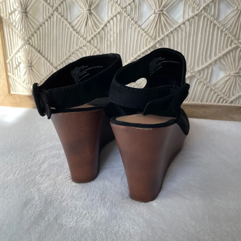 Torrid Black Platform Heel Sandals